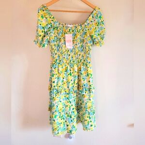 Sz M Floral Smocked Dress